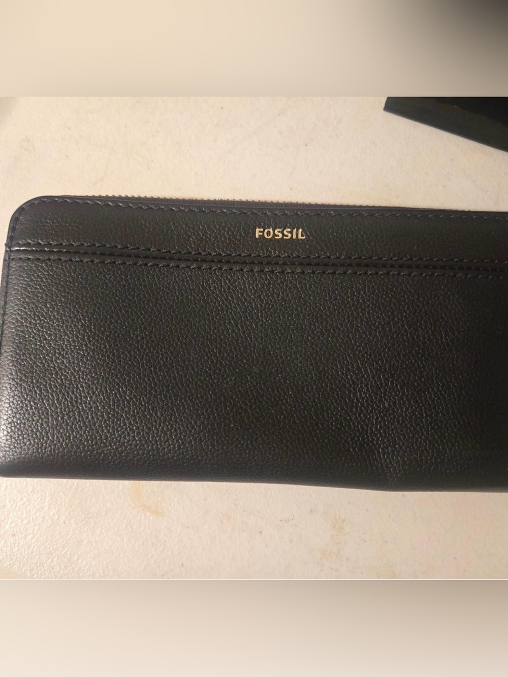 Fossil Black Leather Zip-Around Wallet great condition 8”W X 4”H sorry bad light